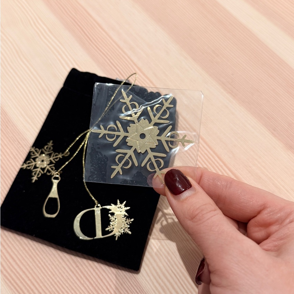 ❄️ Dior Metal Snowflake gift decorations (lot 10 pieces)